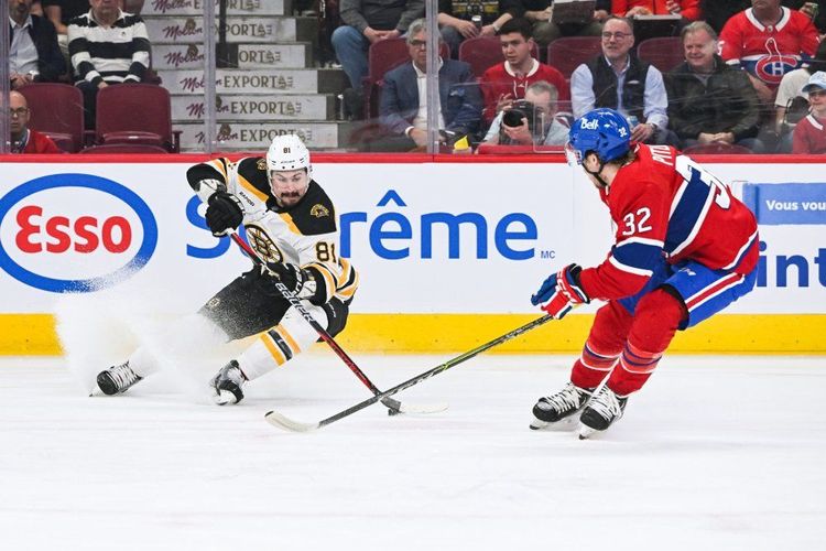 Дмитрий Орлов (слева) в составе «Бостона»