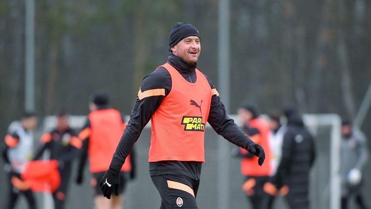 Ярослав Ракицкий Шахтер